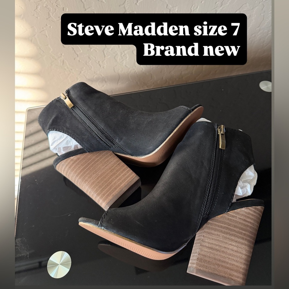 Steve Madden Black Ankle Booties with Brown Heel